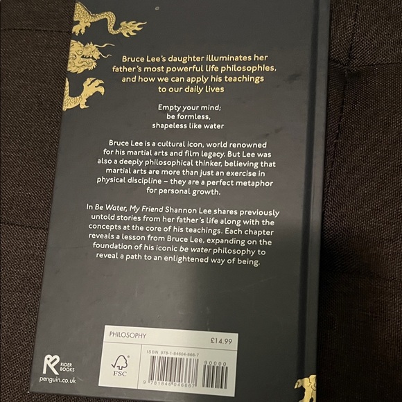 #0591+ Bruce Lee Black/Gold Hardcover Book by Shannon Lee ( Bruce Lee Daughter) - Picture 8 of 9